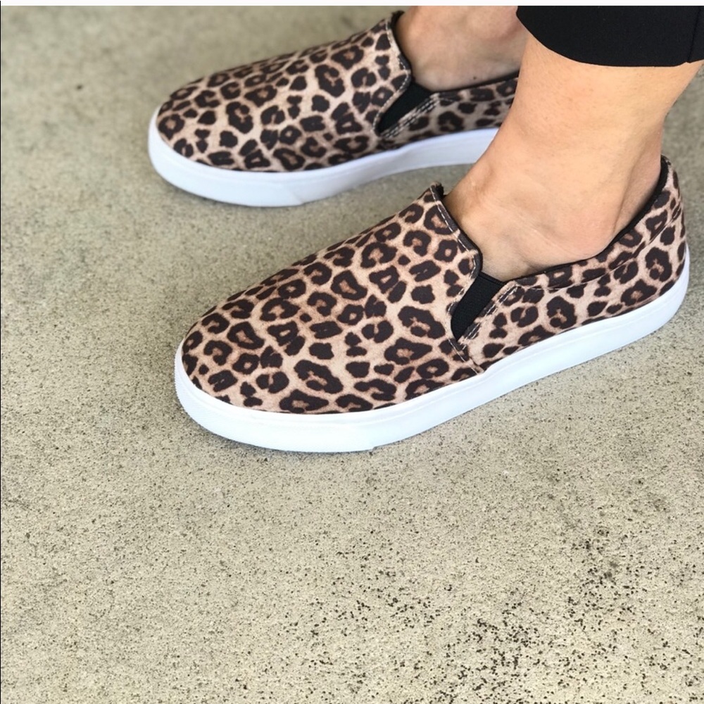 1 left! Soda Reign Leopard Slip-On Sneaker SZ 6 - Picture 4 of 7